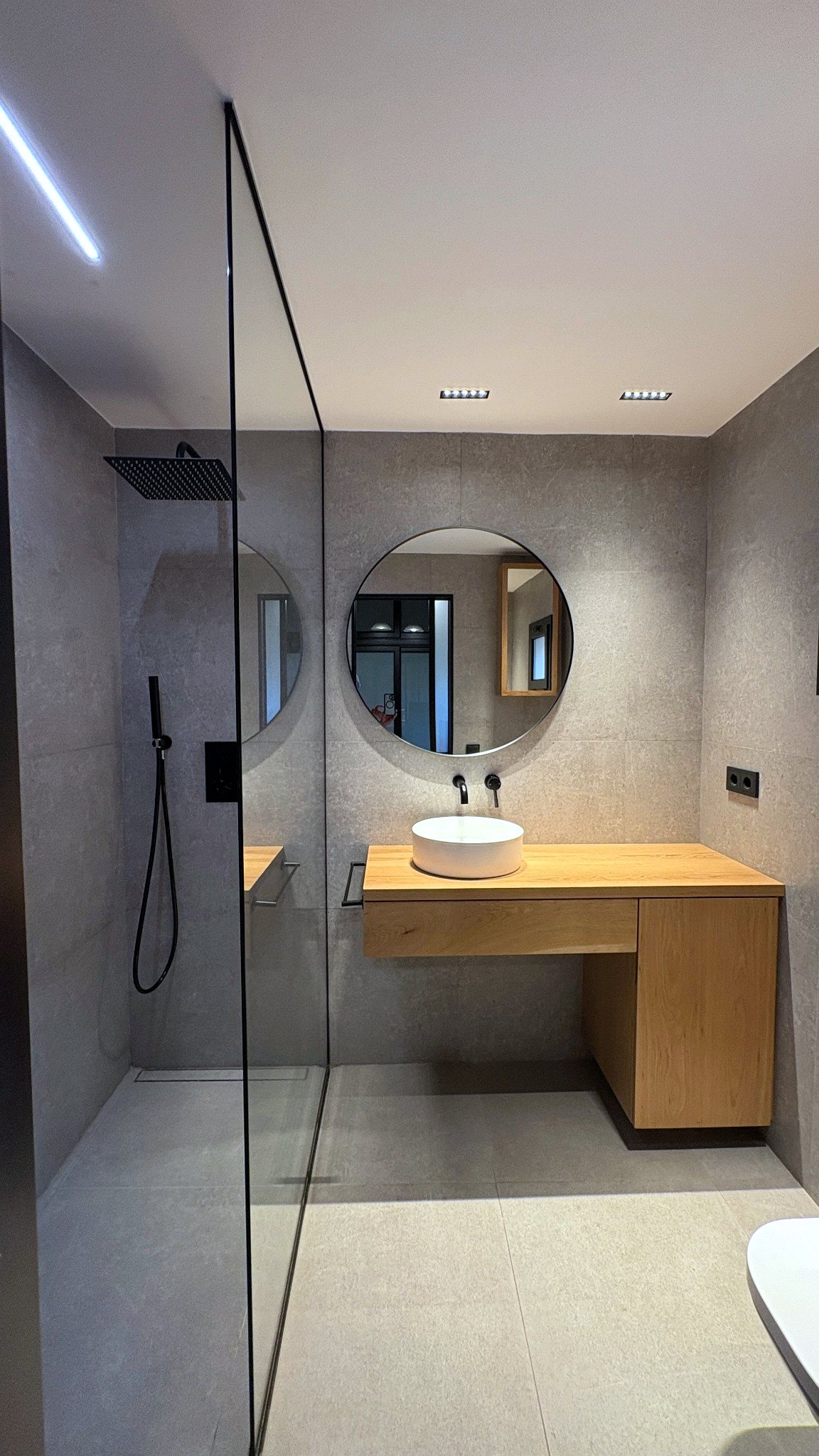 Baño moderno reformado